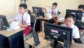 Strategi Ajarkan Anak SD Bijak Gunakan Teknologi