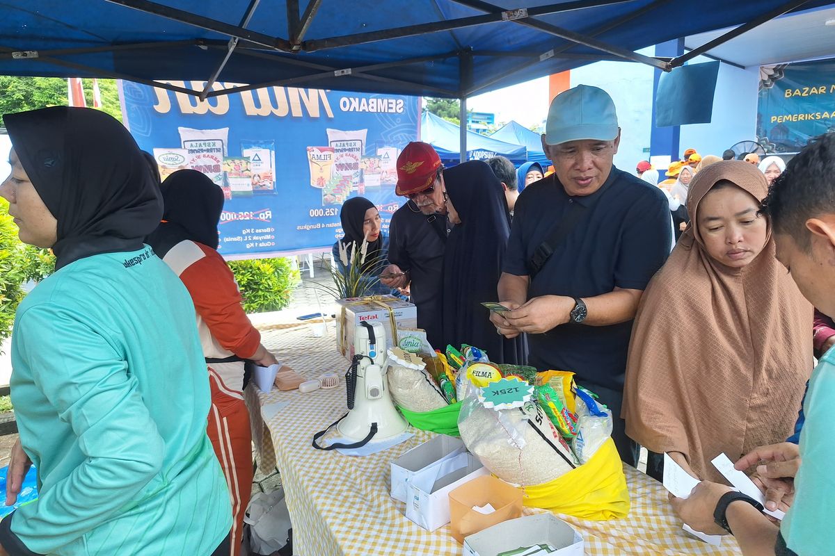 Demi Sembako Murah, Warga Jagakarsa Rela Tempuh 13 Kilometer ke Pancoran