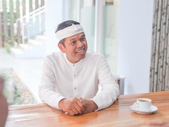 Dedi Mulyadi Dipuji, Tapi Pemprov Jabar Masih Dicibir: Suara Warga dari Survei Terbaru