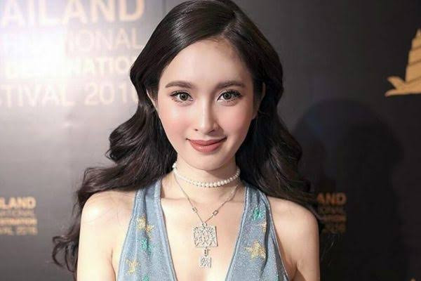 Thailand Tetapkan Nong Poy sebagai  Sosialita Tercantik